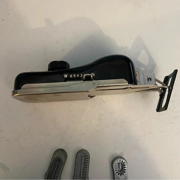 Vintage‎  Greist buttonholer - Picture 12 of 13